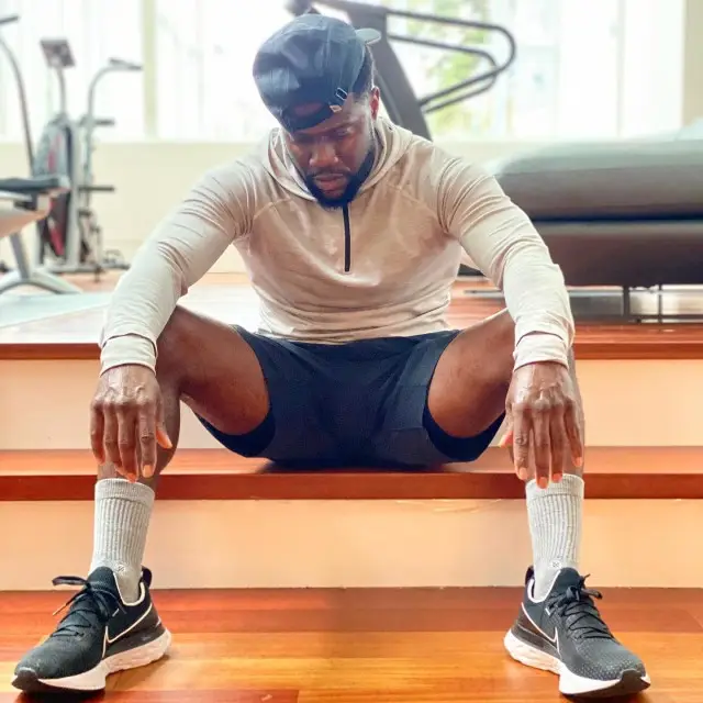 Kevin Hart outfit in Fabletics and Nike, 2020