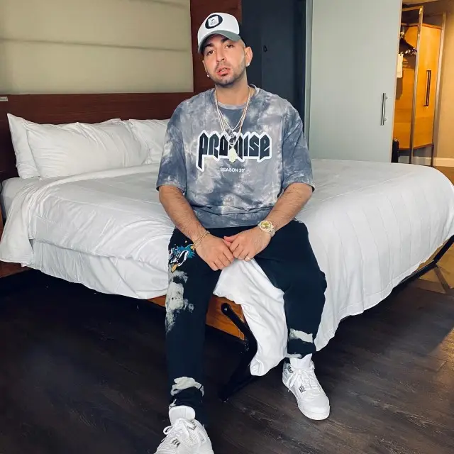 Justin Quiles outfit in Oblack and Jordan, 2020