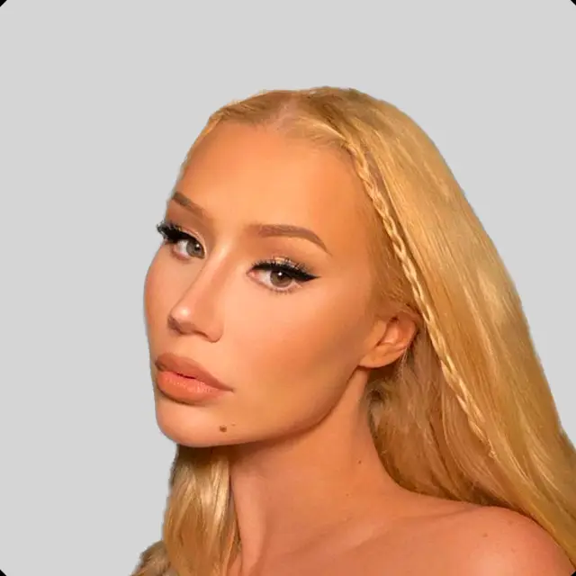 Iggy Azalea outfit in Dmy By Dmy and Kappa, 2020