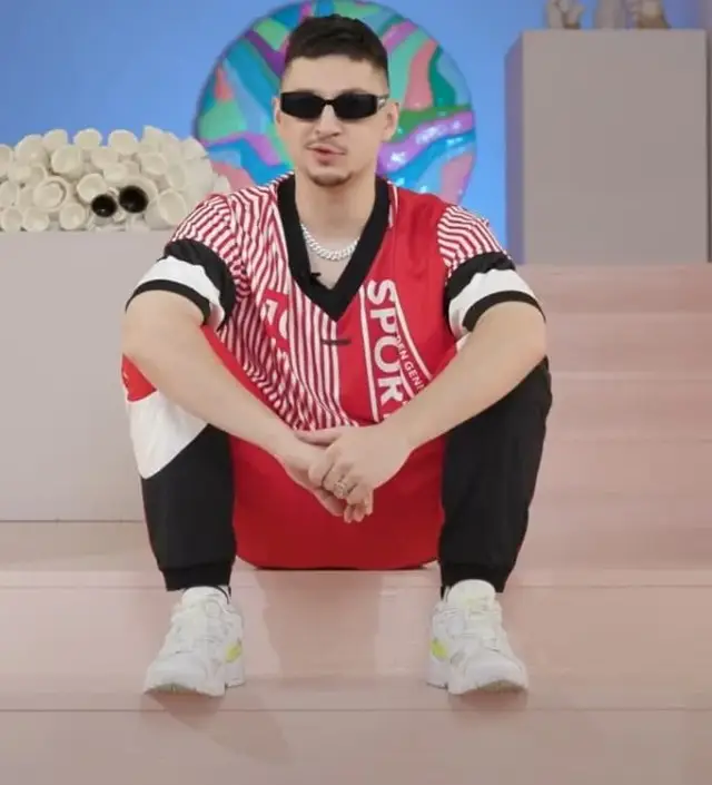 SQWOZ BAB outfit in Hummel, Alexander Wang, and Gentle Monster, 2020