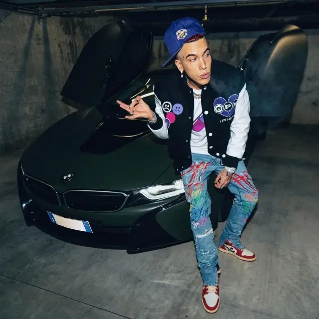 Sfera Ebbasta outfit in 6PM Season, Duoltd, and Off-White, 2020