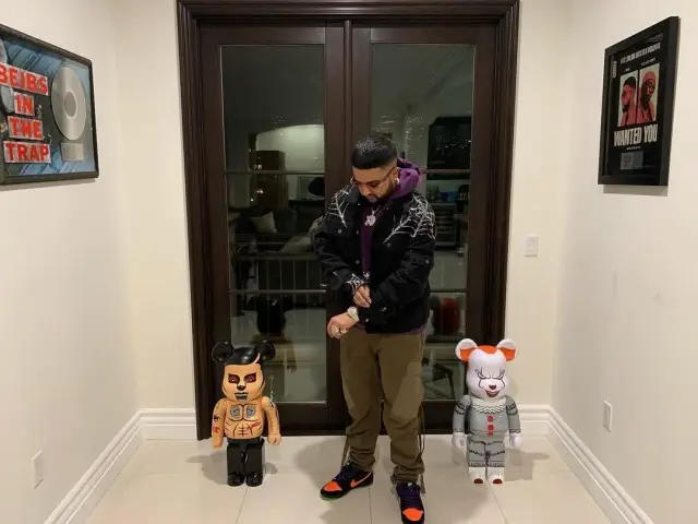 Nav outfit in Spider Worldwide, Nike, and Cartier, 2020