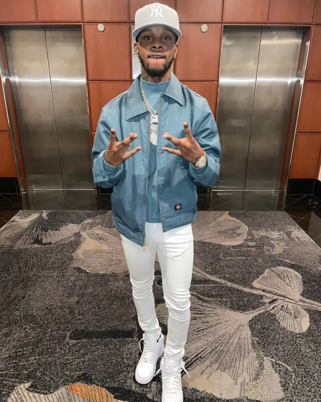 Toosii outfit in Dickies, Nike, and New Era, 2020