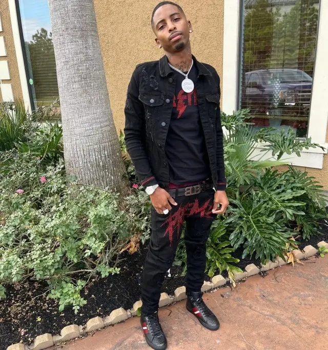 Funny Mike outfit in Preme and Bally, 2020