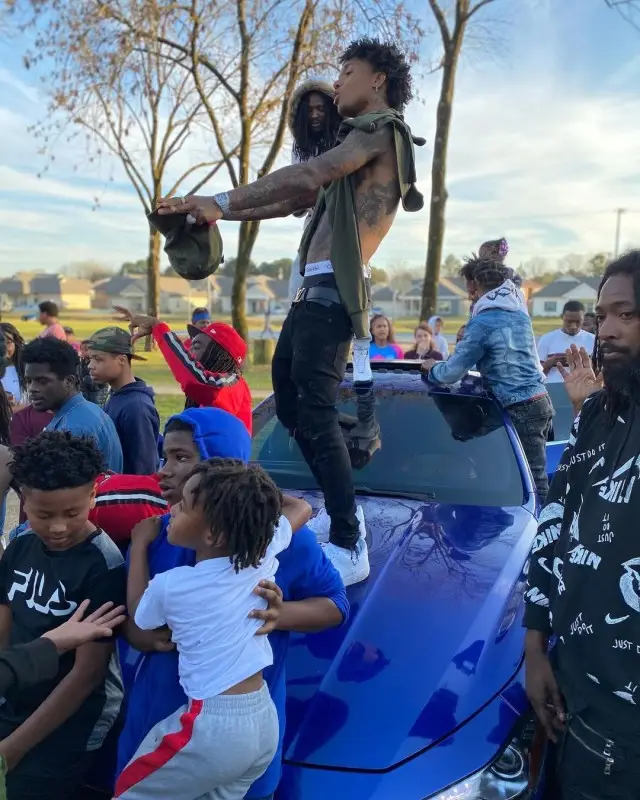Swae Lee outfit in Nike, Louis Vuitton, and Calvin Klein, 2020