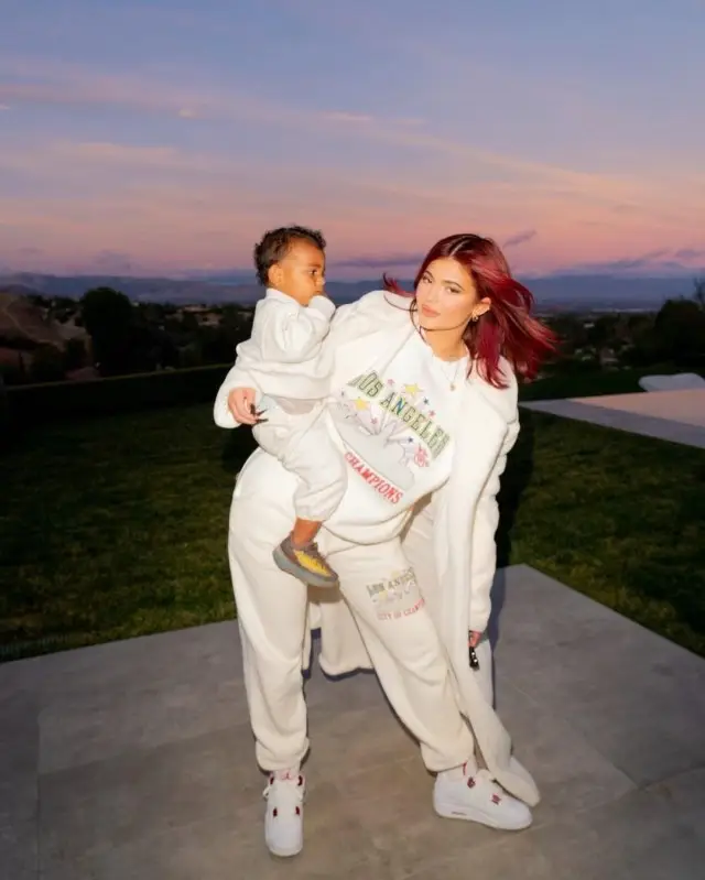 Kylie Jenner outfit in My Mam Made It, Cherry, and Jordan, 2020