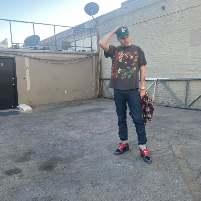 G-Eazy outfit in Vintage, Nike, and New Era, 2020