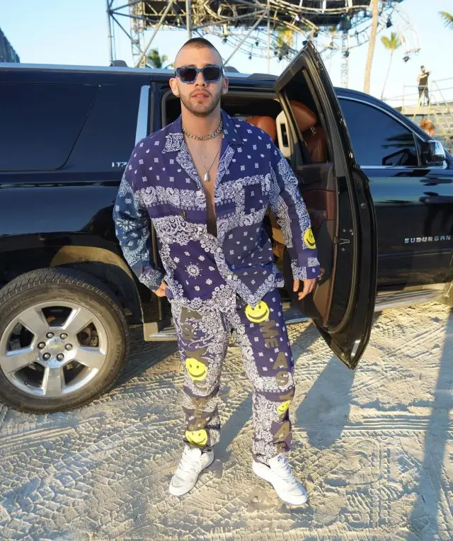 Manuel Turizo outfit in Readymade, Nike, and Louis Vuitton, 2020